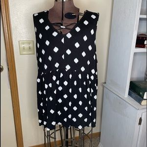 Terra & Sky black & white tank 3X